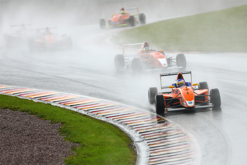Maximilian Günther
(Foto: ADAC Motorsport)
